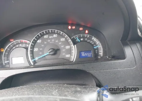 2014 Toyota Camry Xle z USA, uszkodzony, nr VIN 4T1BF1FK4EU404503